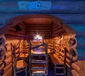 Стол со стульями