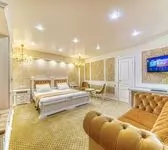 Номер категории "Люкс с джакузи и персональной сауной"