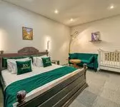 Номер категории "2-х комнатный с кухней и персональной сауной"