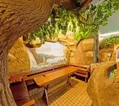 зона отдыха у бассейна