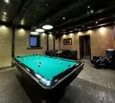 бильярдный стол в гостиной