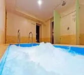 Бассейн, душ