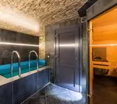 Вход в парную