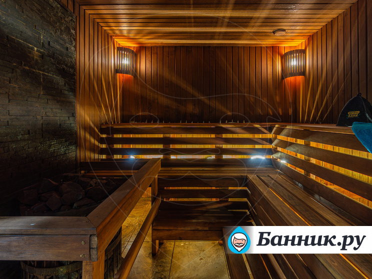 Түкті күшті гей жігіттер минет және секс