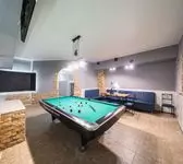 гостиная с бильярдом